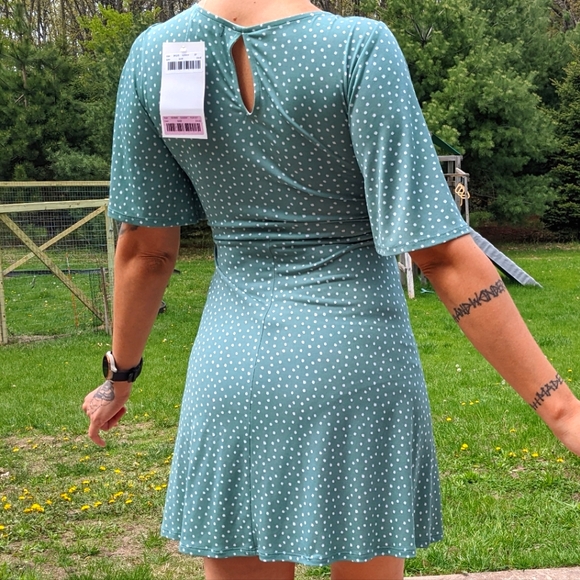 Gilli Sage with Polkadot Shift Mini Dress - Picture 3 of 6